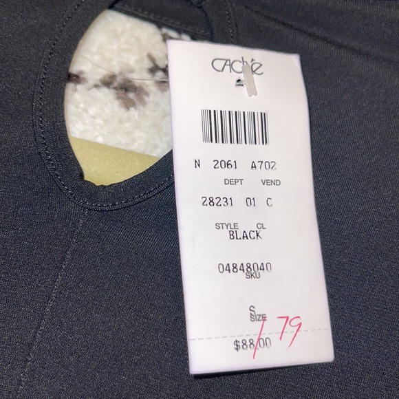 CACHÉ Low Cut Fashion Top w/ Adjustable Gold Chain Belt Black - Picture 3 of 3